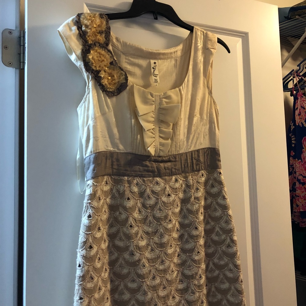 dress stunning on